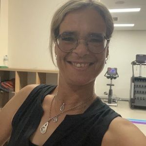 Meet your Posher, Eva